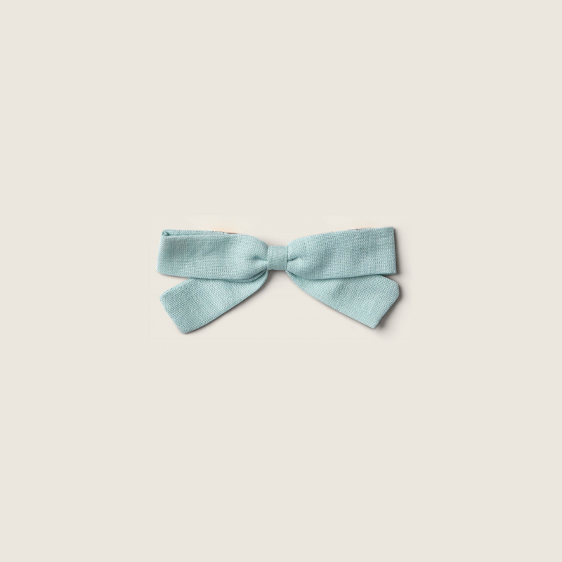SMALL BOW, BLUE HAZE