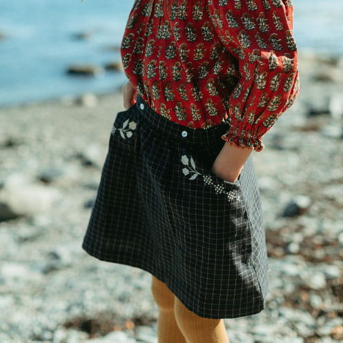 EMBROIDERED SKIRT NAVY YARN DYE